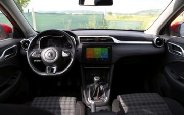 MG ZS 